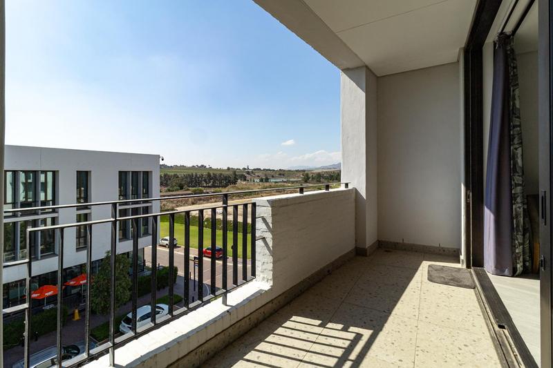 3 Bedroom Property for Sale in Devonbosch Precinct Western Cape